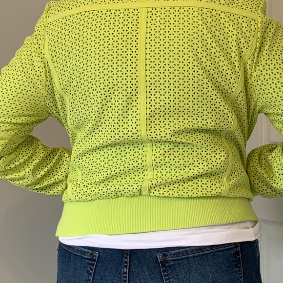 Kenneth Cole -Lime Green with Teal Satin Lining - Picture 3 of 7